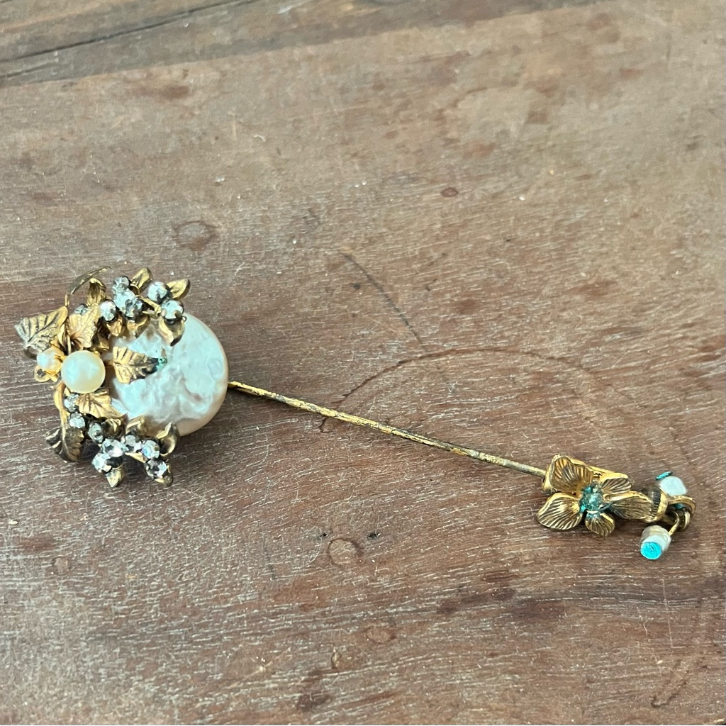 Vintage Miriam Haskell Signed Stick Pin 48$